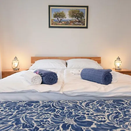 Puntamika Laterna Apartman