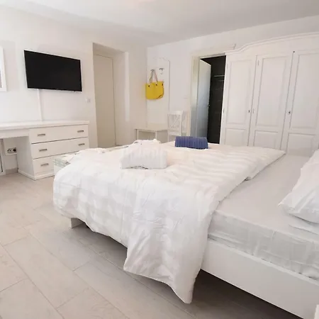 Apartman Puntamika Laterna *
