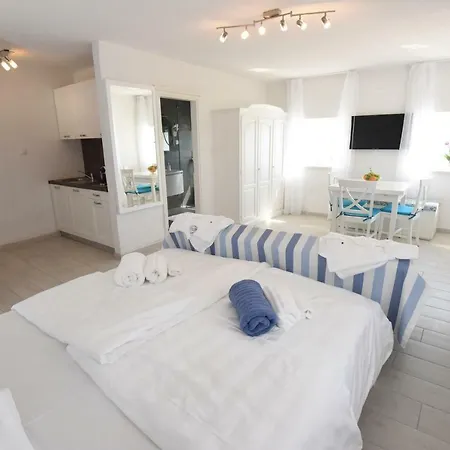 Apartman Puntamika Laterna Zára