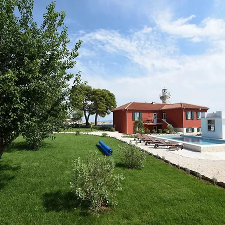 Puntamika Laterna Apartman Zára