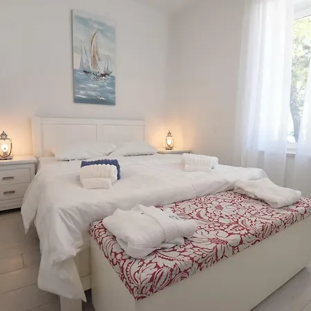 Puntamika Laterna Zára